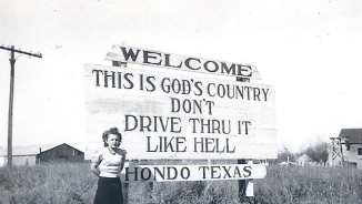 'God's Country' Signs Will Not Come Down in Texan Town, Vows Hondo Mayor 