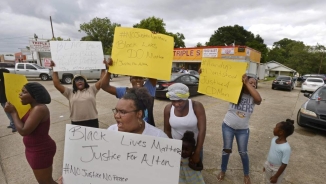 Alton Sterling: Louisiana Protesters Demand Justice for Black Man Shot by Police