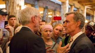 Ken Ham and Billy Nye the 'Science Guy' Debate Creationism On Tour of Noah's Ark Replica 