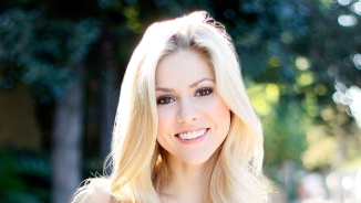 I Am Second: Former Miss America Shares Christ-Inspired Story on Eating Disorder Recovery 