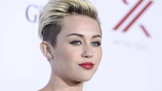 Miley Cyrus Says She Doesn't Identify As Any Gender, Resents Those Who Put Her in 'Box'