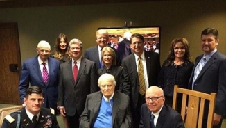 Franklin Graham Shares Photo of Billy Graham With Donald, Melanie Trump to Honor 98th Birthday 