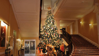 Apple's Chief Design Officer Tasked To Decorate a Christmas Tree In London's Claridge's