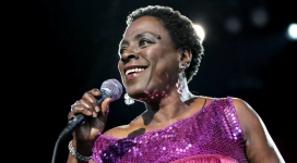 Gospel Vocalist Sharon Jones Sang Hymns in Hospital Before Dying