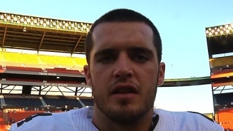 Oakland Raiders Injury Update: Quarterback Derek Carr Suffers Dislocated Finger