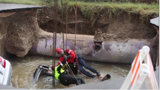 San Antonio Sinkhole Tragedy: Off Duty Cop Died Inside Her Car That Crashed In