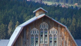 Christian Church Services in Barn Resume in California After Religious Ban