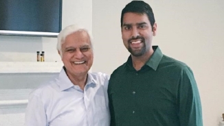 Ravi Zacharias Visits Friend of ‘Immense Courage’ Nabeel Qureshi