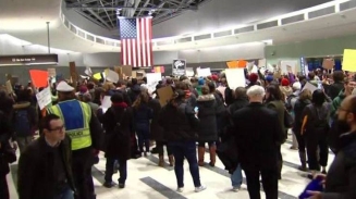 Christian Syrian Family With US Visas Turned Back at Philadelphia Airport After Trump Ban