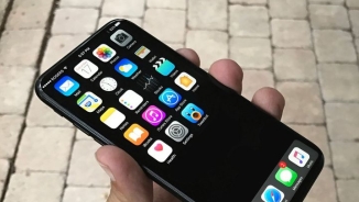 iPhone 8 Shoots 3D Holographic Images (Rumor)