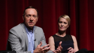 ‘House of Cards’ Season 5 Cast, Streaming: Robin Wright Talks Gender Pay Gap; Actress Wants to Investigate Unequal Pay with Kevin Spacey