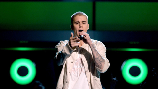 Justin Bieber Praises God During Manchester Concert; Selena Gomez Compliments Ex-Beau's 