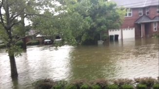 Nabeel Qureshi Safely Evacuated After Hurricane Harvey Floodwaters Surround Home in Houston (Video)