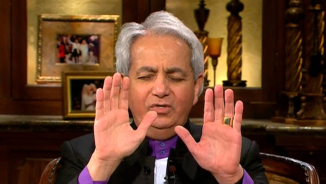 Benny Hinn's Pastor Nephew Slams Prosperity Gospel, Urges 'Real Churches' to Say 'That is Not Christianity'