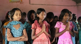 Teen Sisters in Laos Beaten, Tied Up by Family for Converting to Christianity: 'We Want to Obey Jesus'