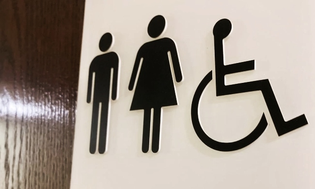 德州通過「全美最嚴洗手間法案」禁生理男進入女性空間