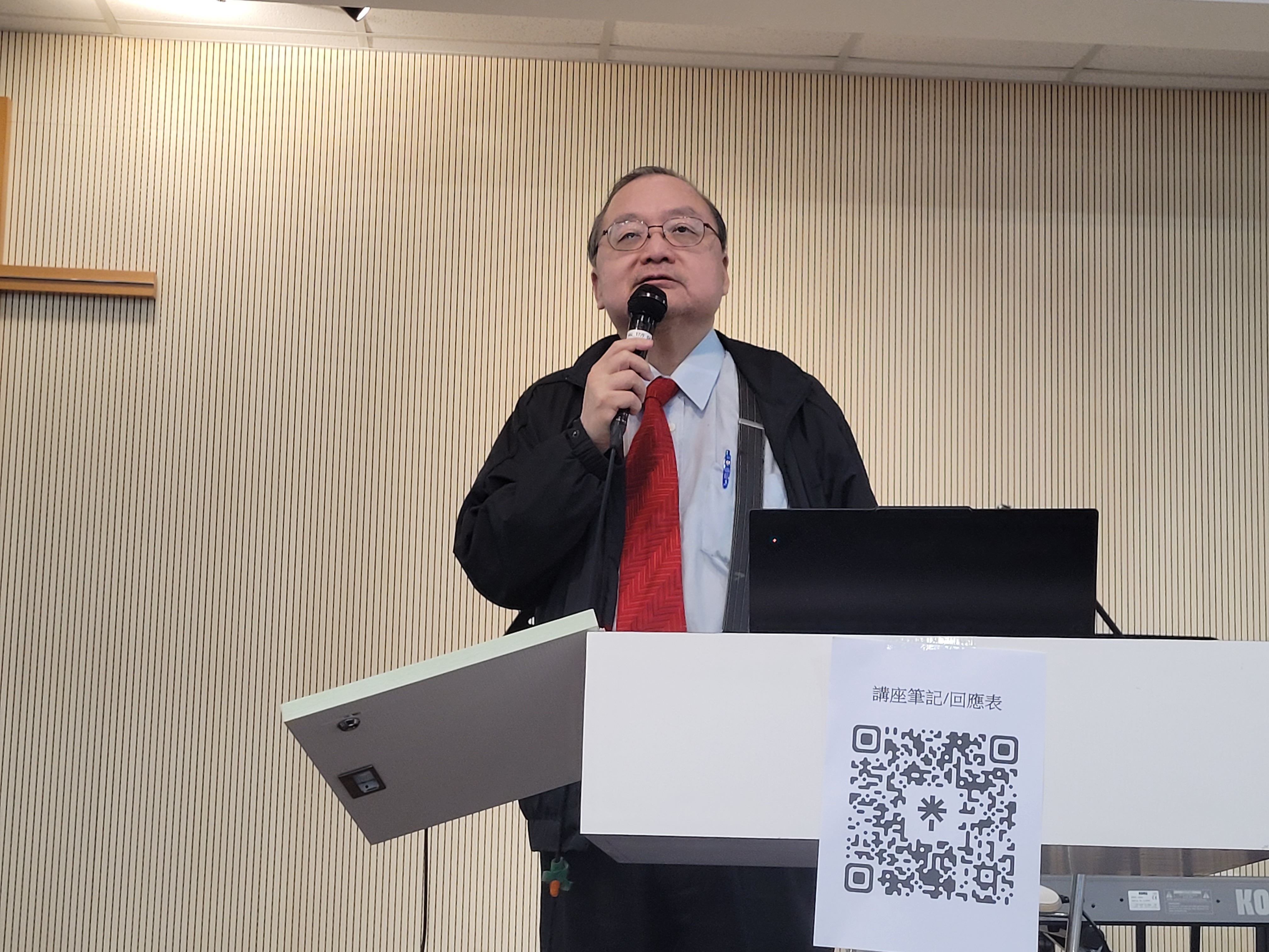 關啟文人格主義性哲學角度剖析「AI性愛機械人」危機